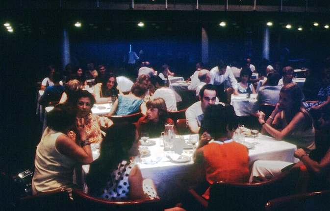 a crowded restaurant